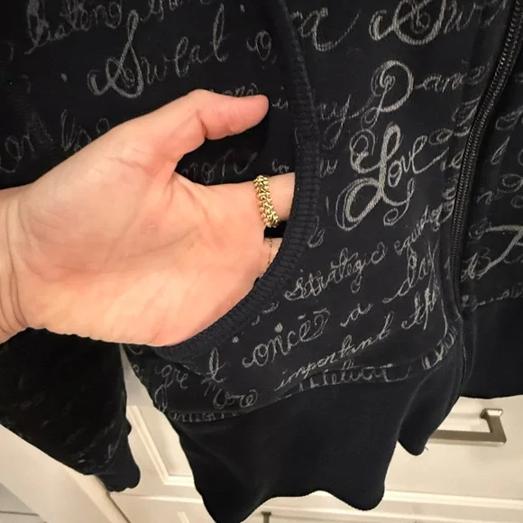 Lululemon Scuba Hoodie - Picture 4 of 5